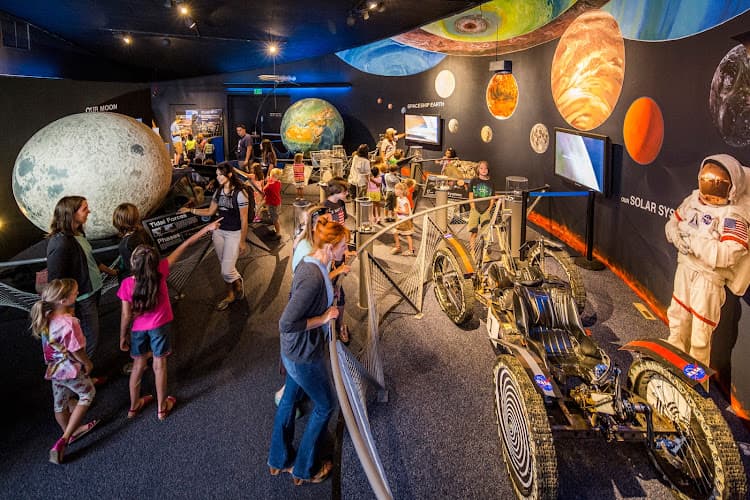 Fleischmann Planetarium — photo 1 of 1