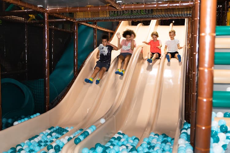 Lost Worlds Dinotopia