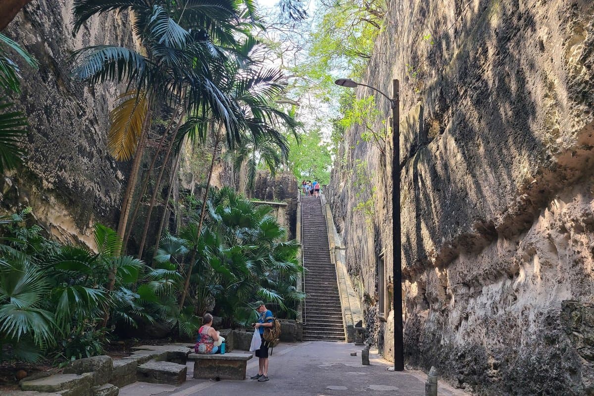 Queen's Staircase & Fort Fincastle