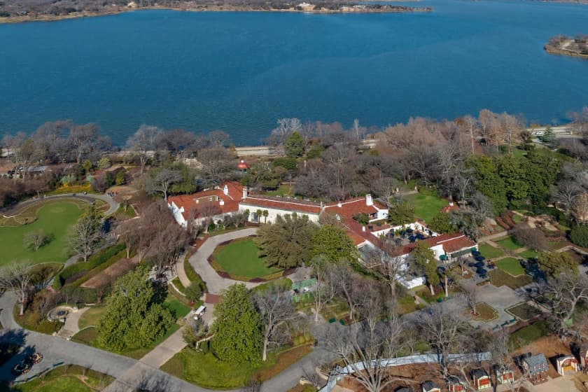Dallas DeGolyer Estate