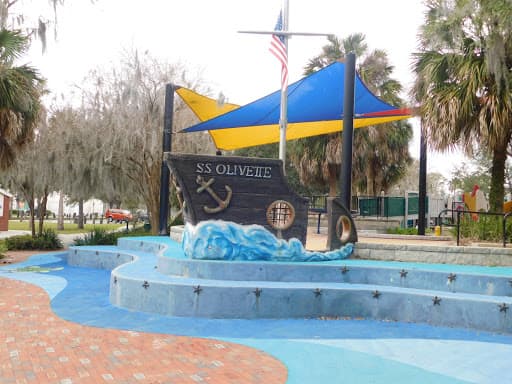 Macfarlane Park, photo 1 of 2
