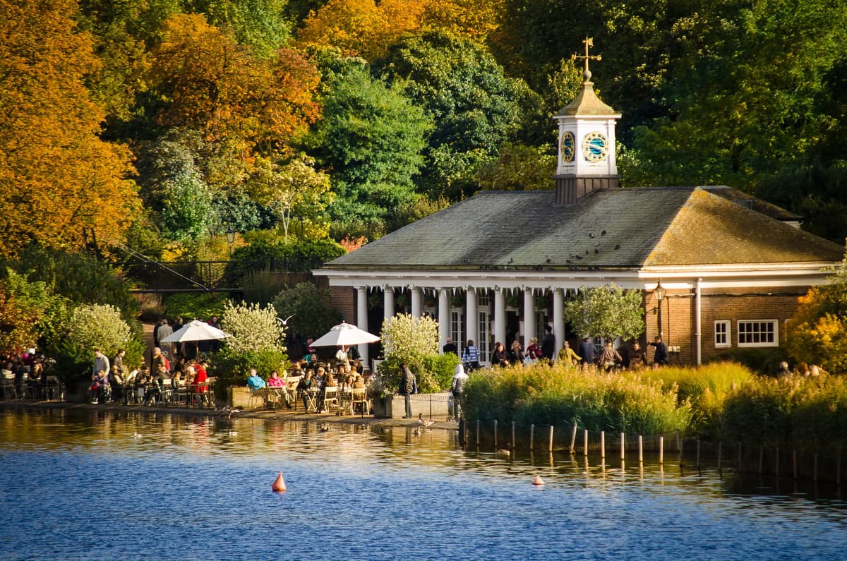 Serpentine Lido