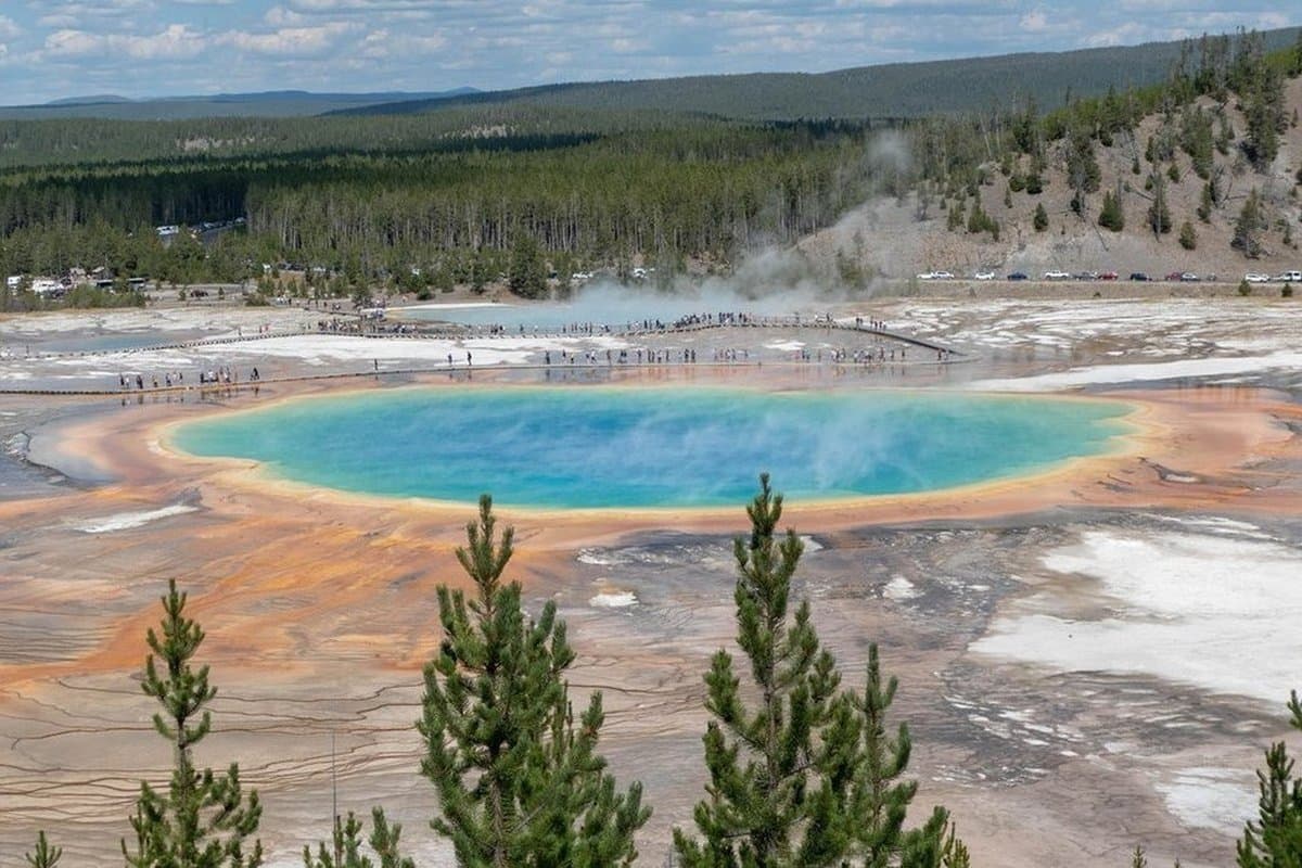 Grand Prismatic Spring Overlook