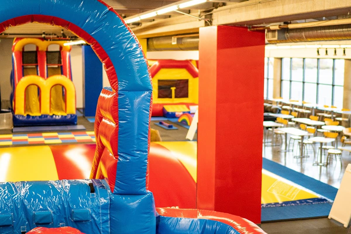 BOUNCE AND PLAY