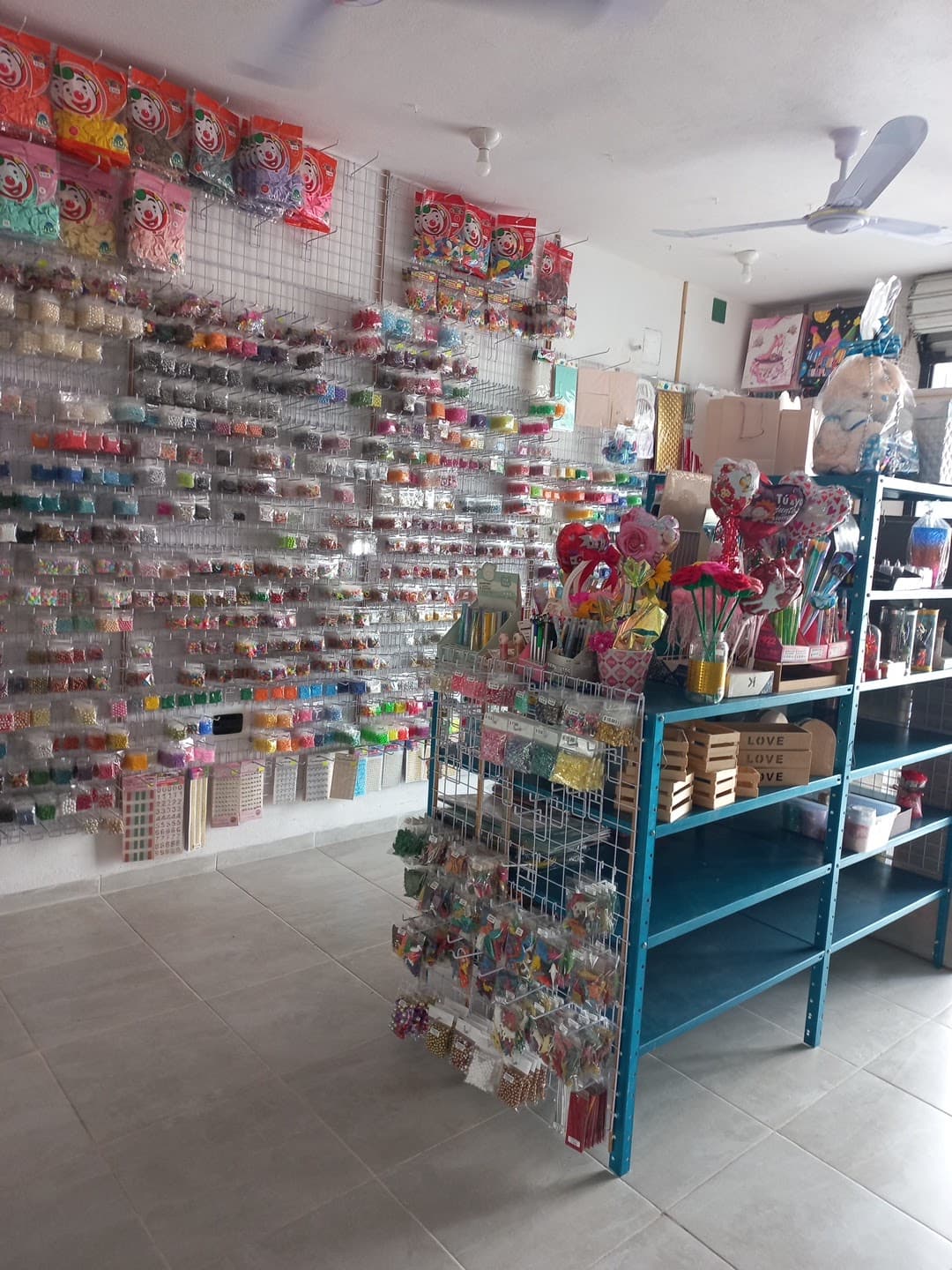 SAKURI Papeleria Merceria y Bisuteria