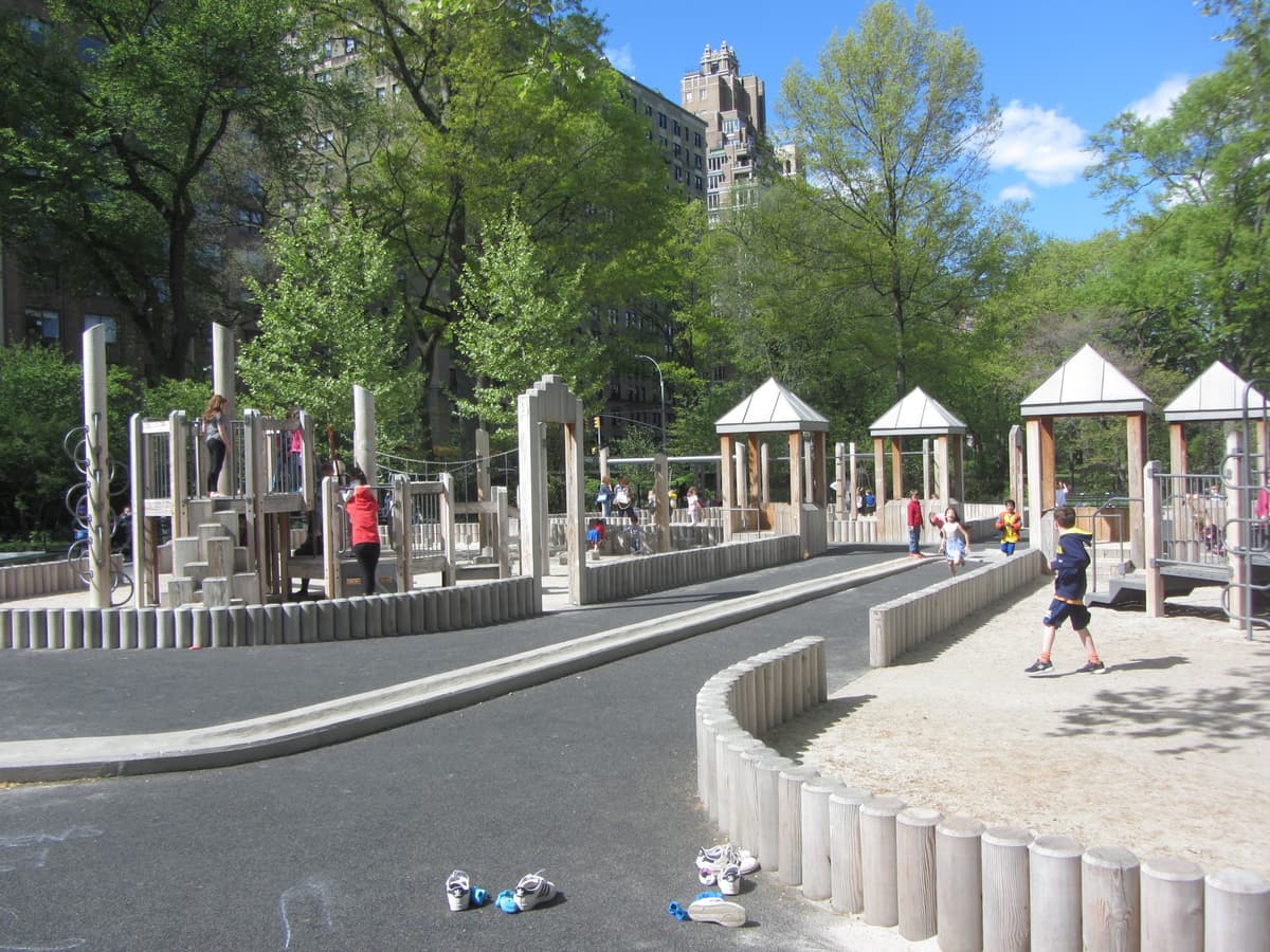 Tarr-Coyne Wild West Playground