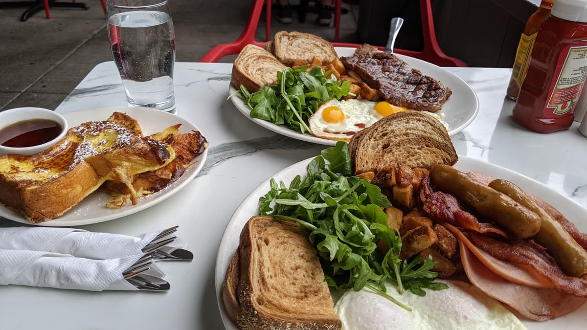 Evviva Breakfast and Lunch