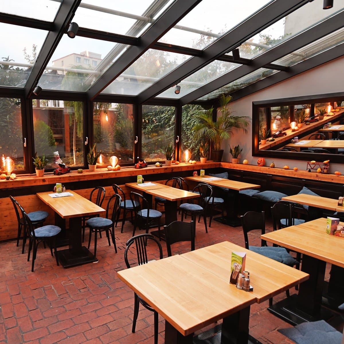 Lavicka - Zahradni Restaurace, photo 1 of 2