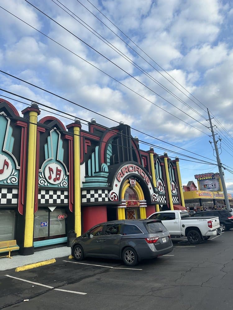 Rockin' Raceway Arcade
