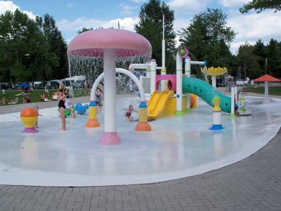 Splash pad, photo 1 of 6