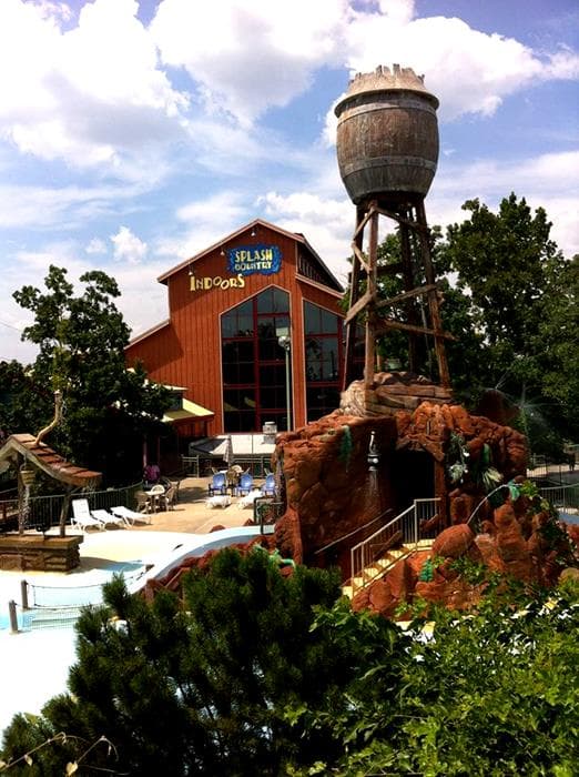 Splash Country Indoor & Outdoor Waterpark — photo 1 of 6
