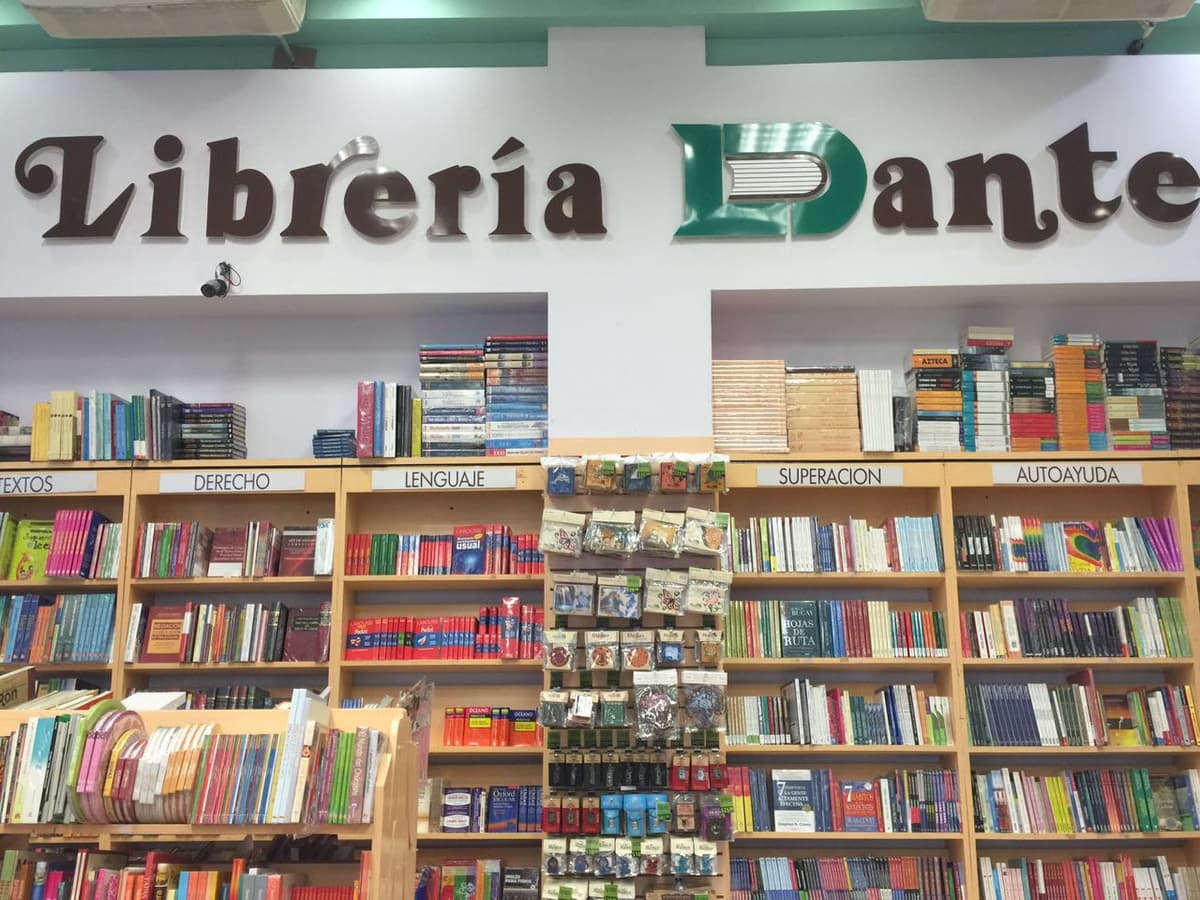 Dante libraries Gran Plaza Cancun