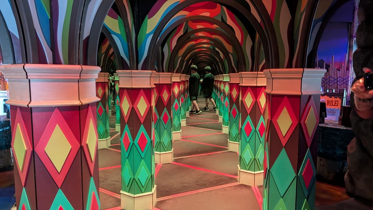 Gatlin's Island Mirror Maze