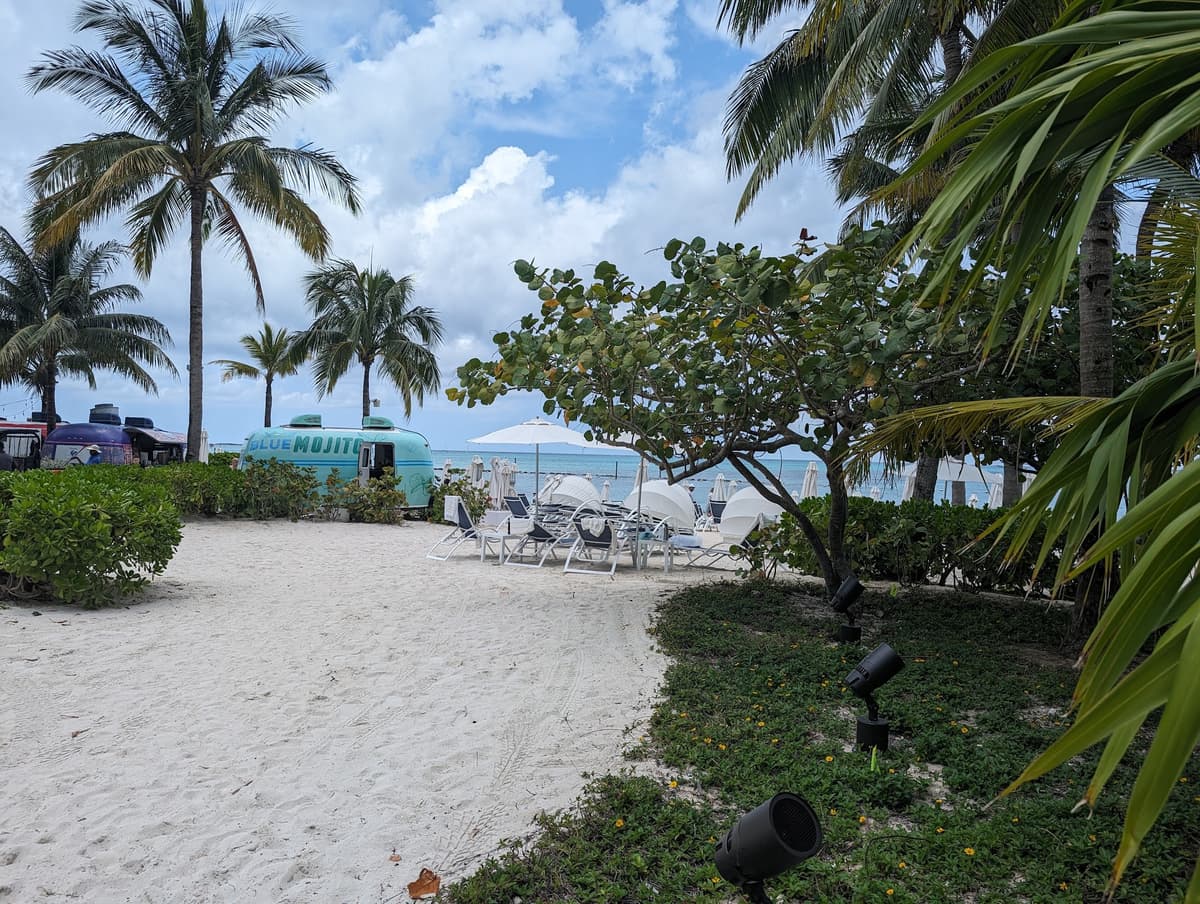 Baha Bay Resort Guest Entrance