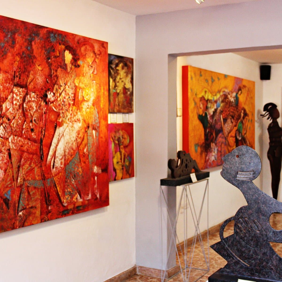 Hector Estrada Art Gallery, photo 1 of 6