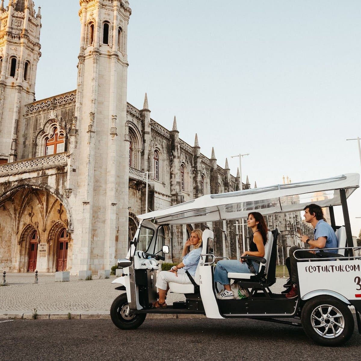 Tuk tuk Tours Lisboa - Golf Color