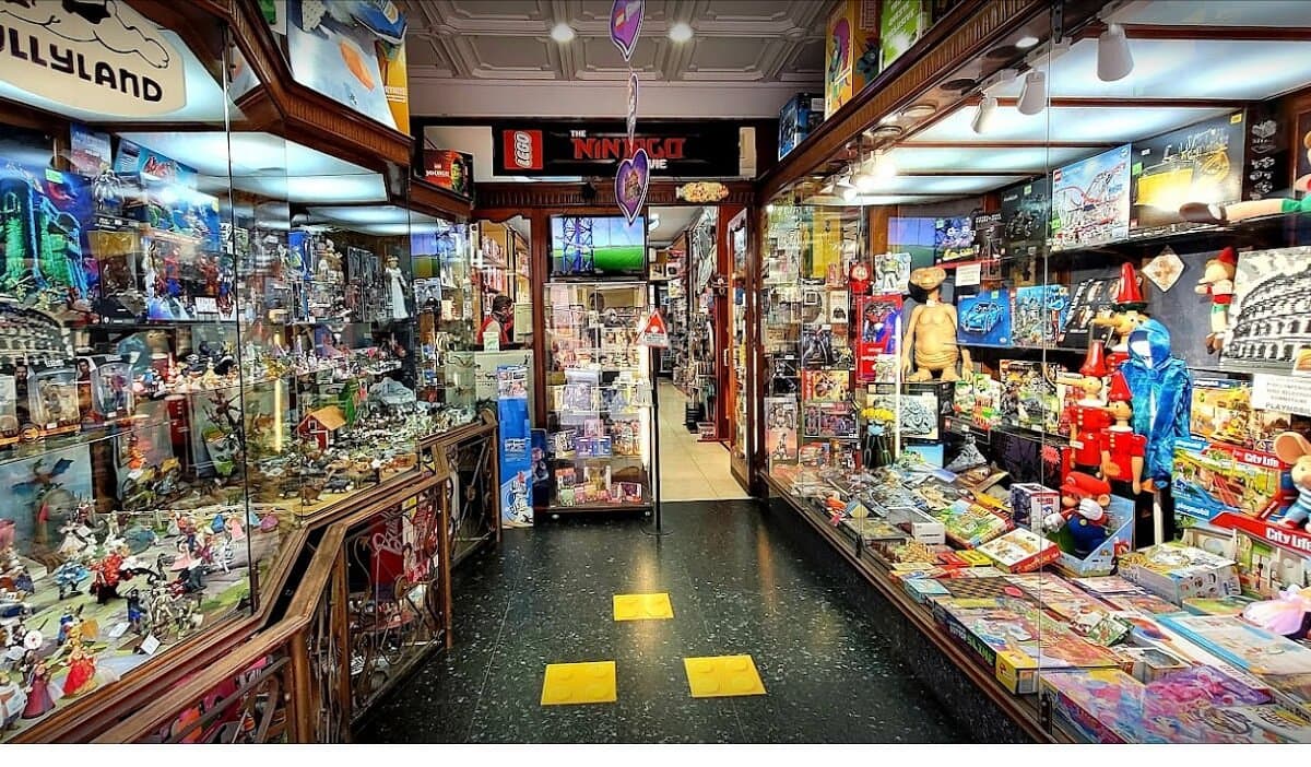 Toys Center, photo 1 of 6