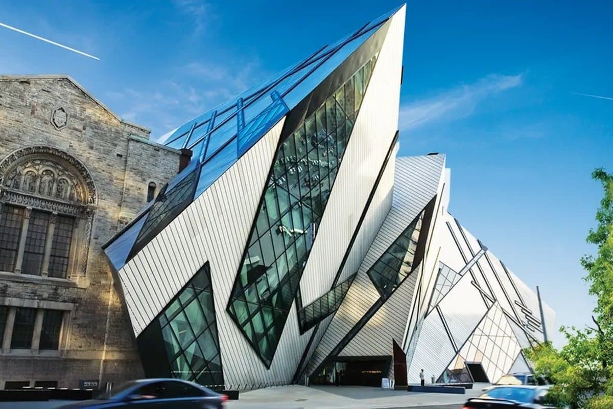 Royal Ontario Museum (ROM)