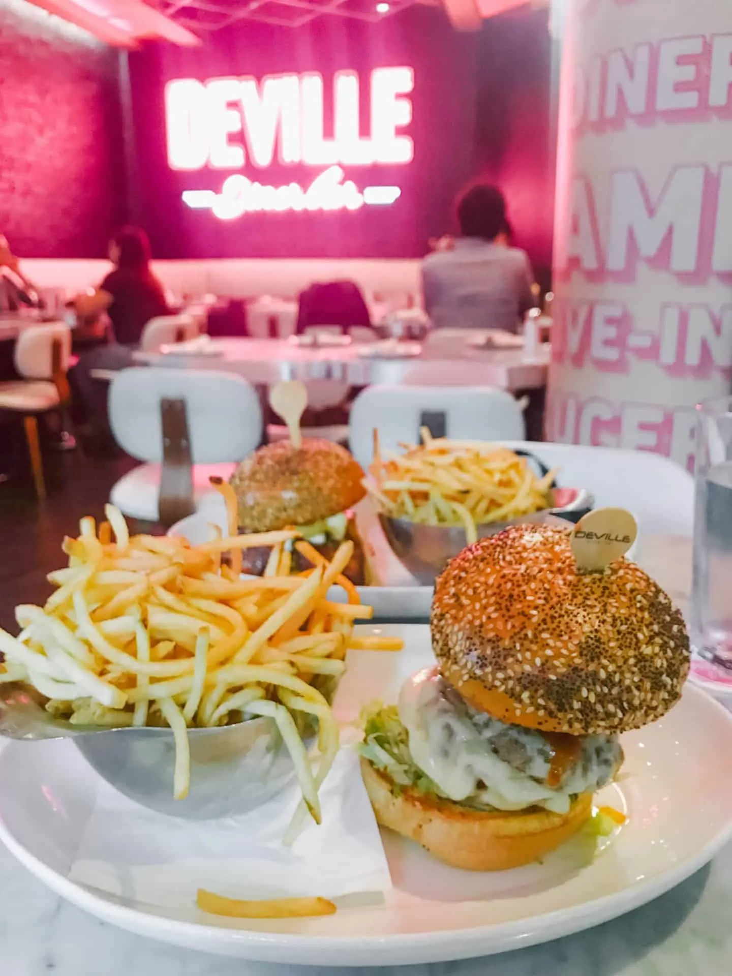 Deville Dinerbar