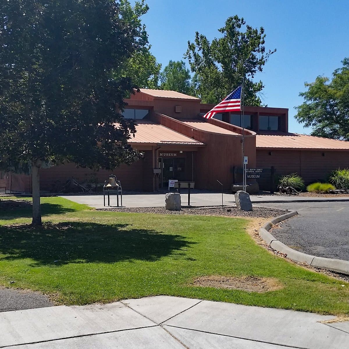 Keewaydin Park, photo 1 of 6