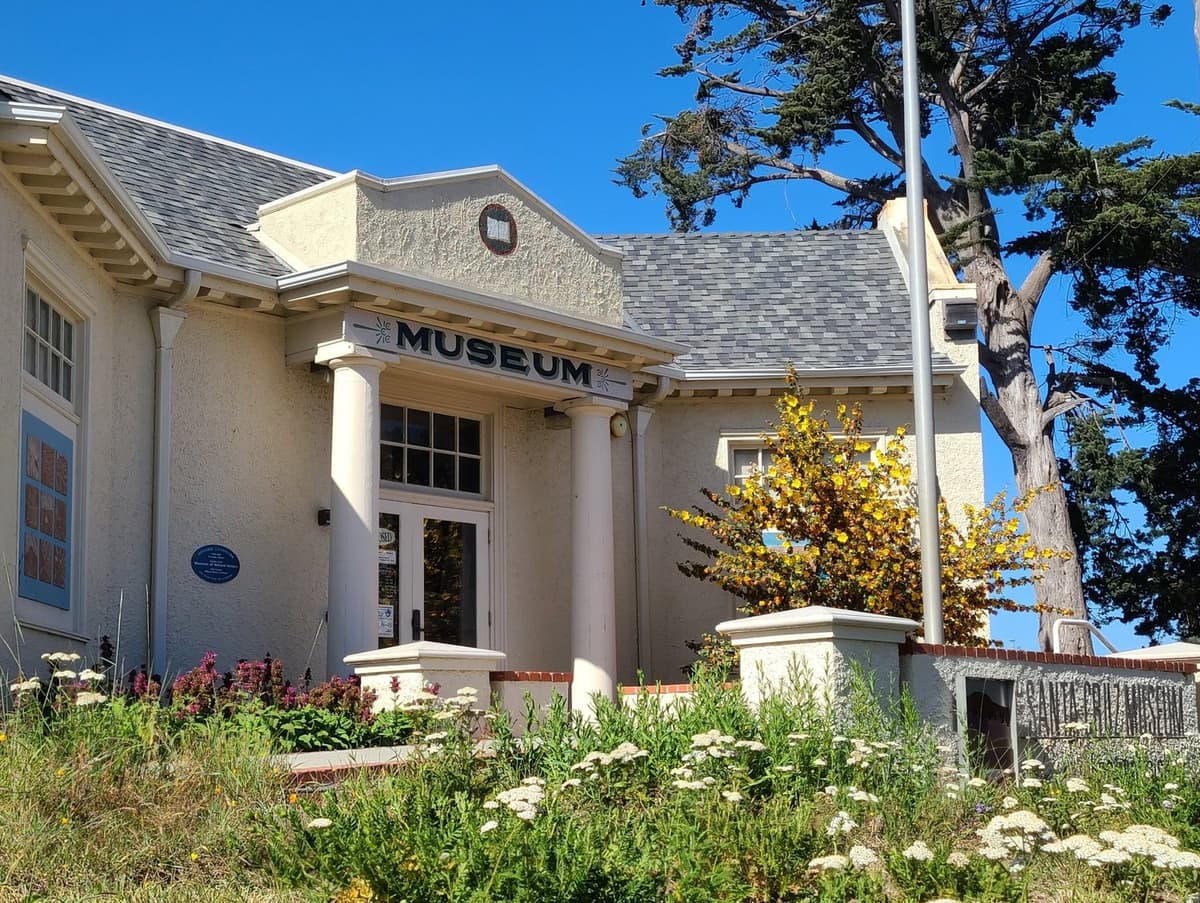 Santa Cruz Museum of Natural History