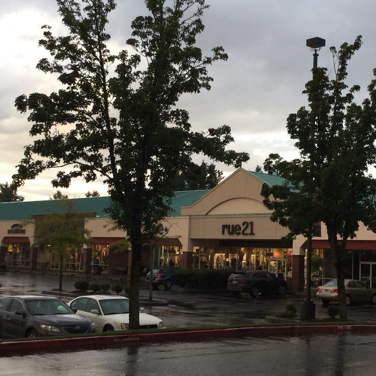 Funtastic Arcade Columbia Gorge Outlets