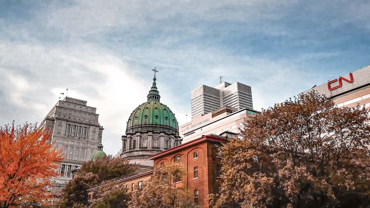 MTL Detours - Montreal Walking Tours