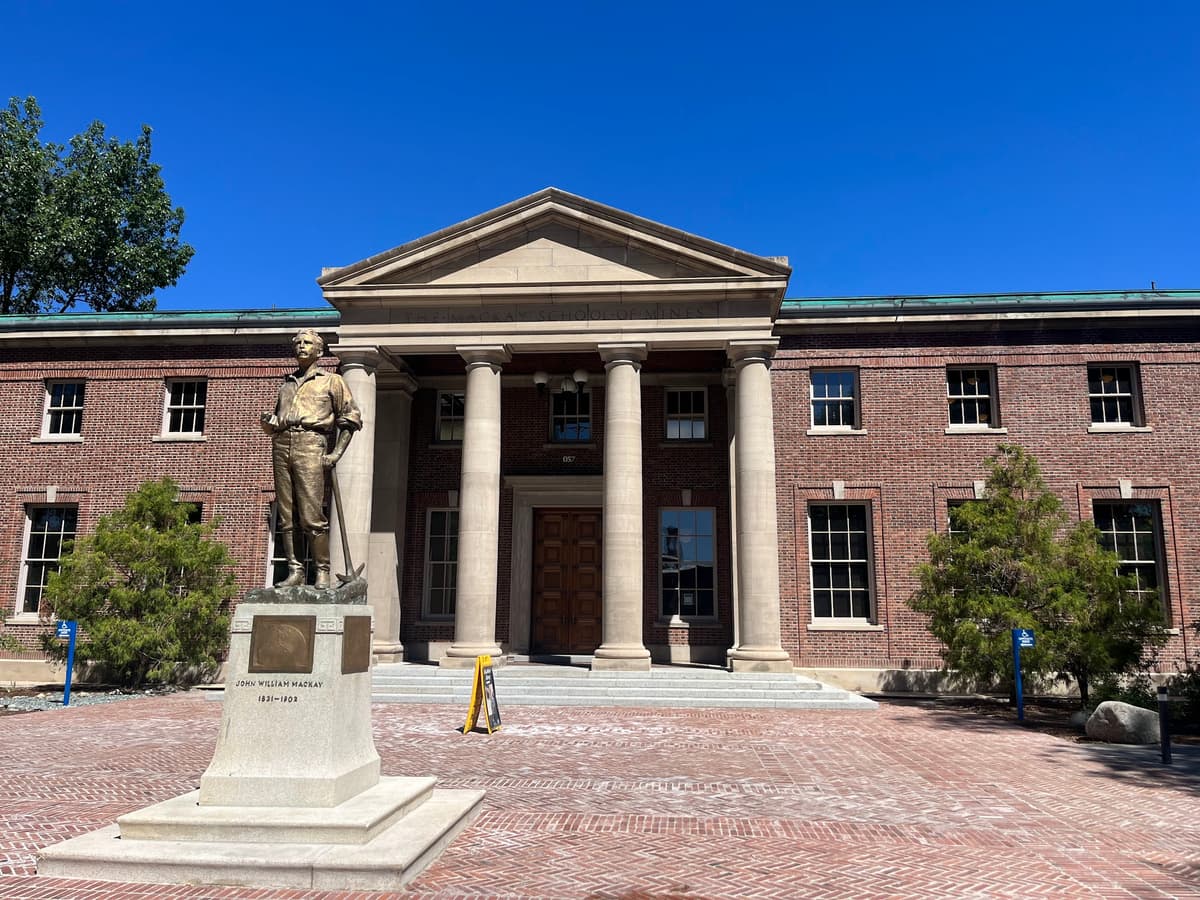 W. M Keck Earth Science And Mineral Engineering Museum