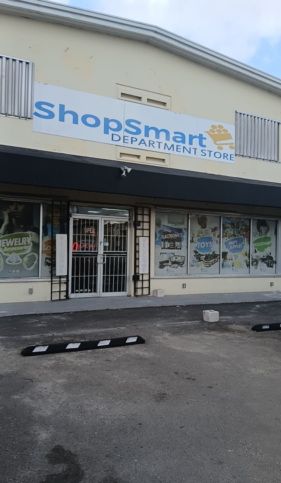 Shop Smart, photo 1 of 1