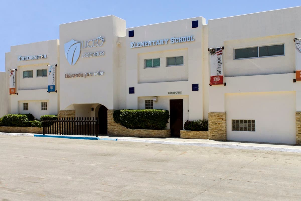 College Cultural Los Cabos