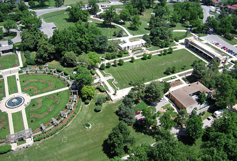 Loose Park, photo 1 of 2