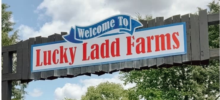 Lucky Ladd Farms - Farm Park & Zoo