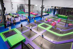 Quantum Park Lisboa - Trampolins, Escalada e Laser Tag