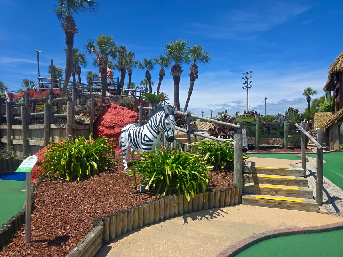 Mini Golf and Fat Daddy's Arcade at The Track - Destin