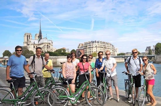 Simply France Tours - Bike tours in Paris