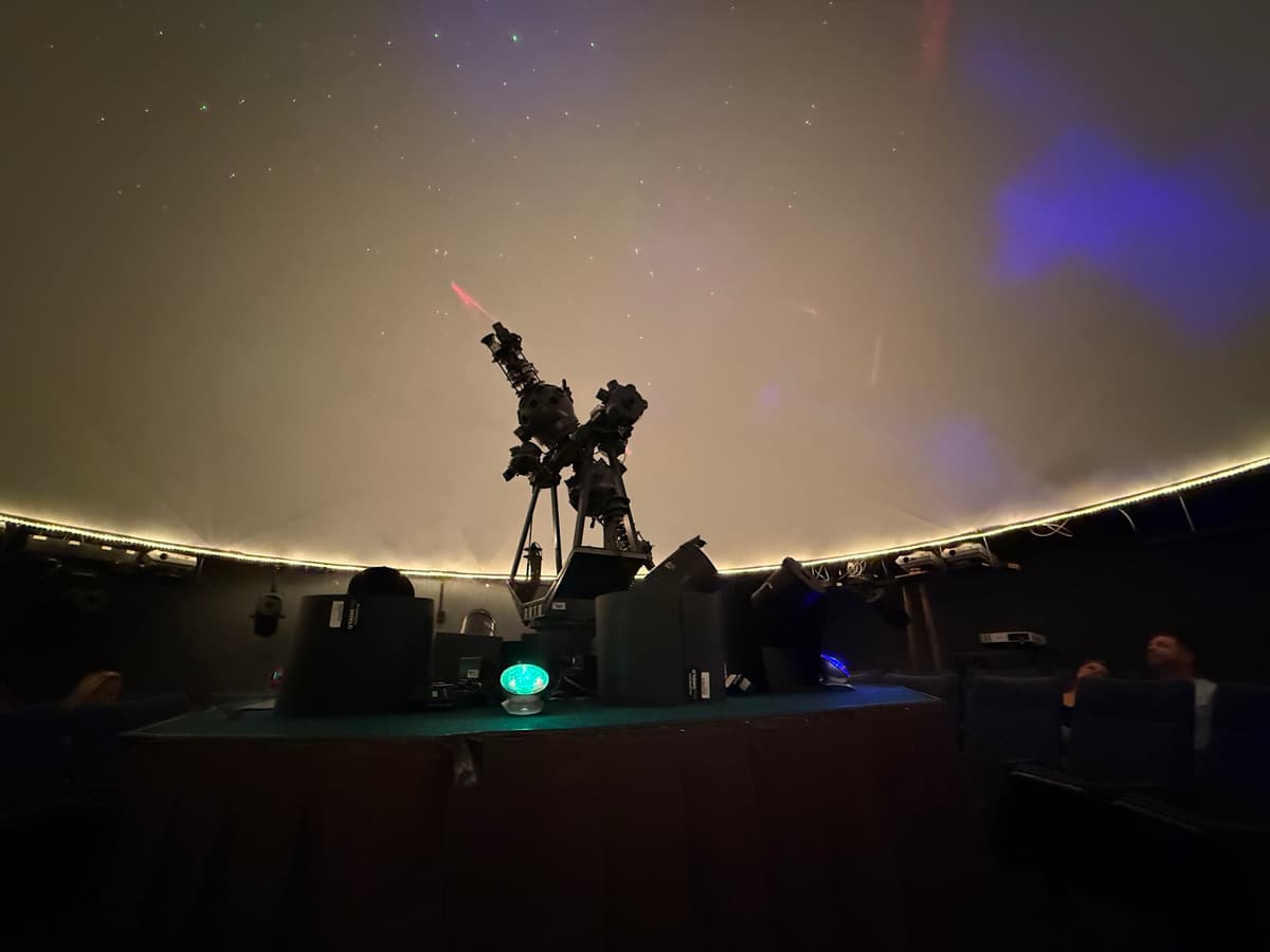 Saunders Planetarium
