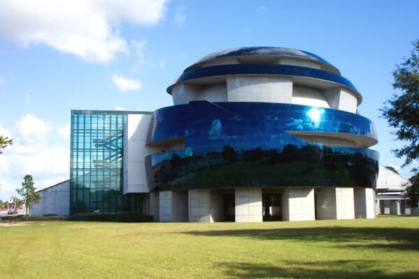 Saunders Planetarium