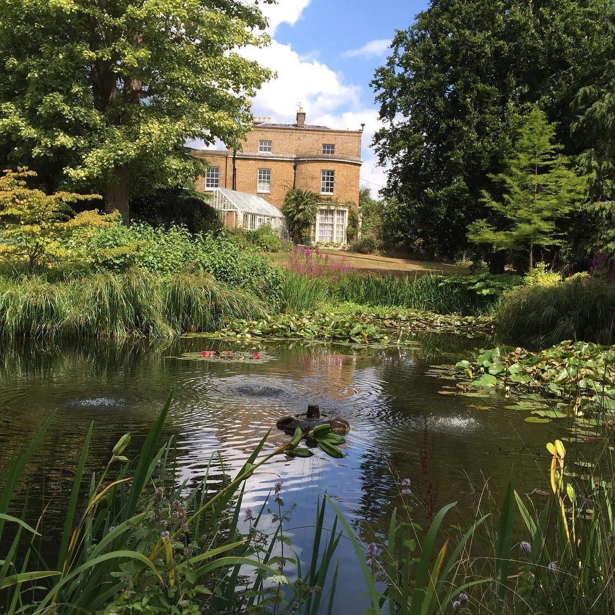 Myddelton House Gardens