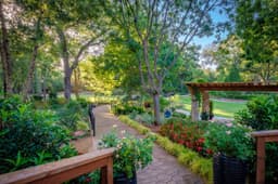 Grapevine Botanical Garden at Heritage Park