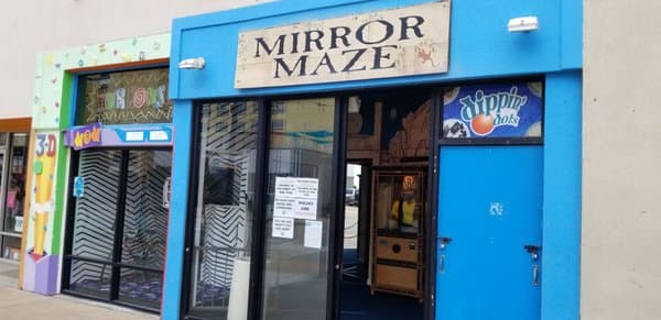 Lost Planet's - Mirror Maze