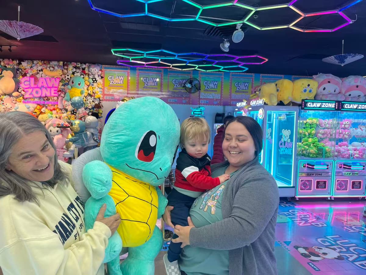 Claw Zone, photo 1 of 6