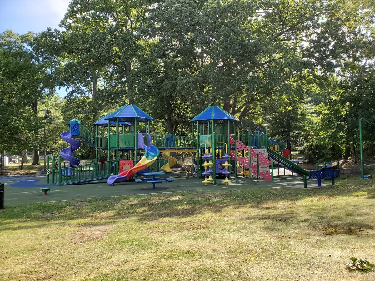El Parquesito Playground, Franklin Park