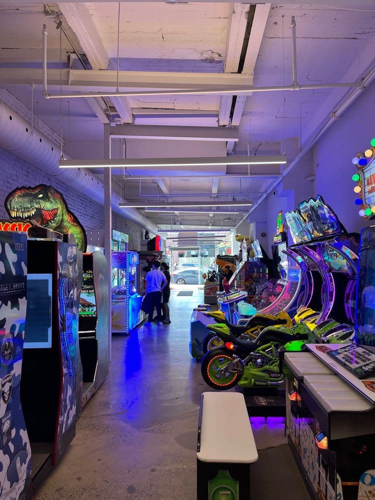 Skytag Montreal - Laser Tag, Trampoline, Arcades, photo 1 of 2