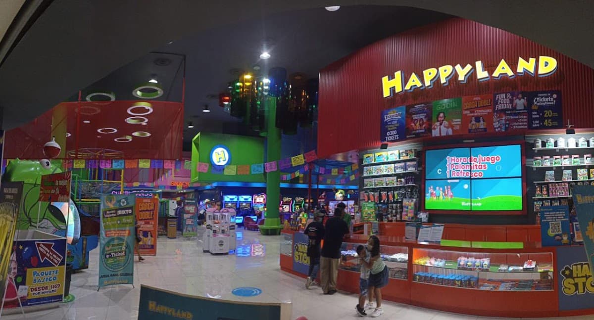 Happyland Malecon Las Americas Cancun, photo 1 of 6