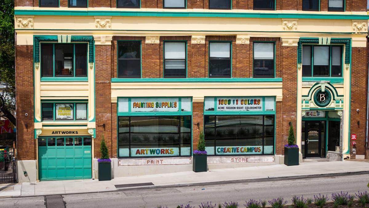 1001 Colors Creative Campus