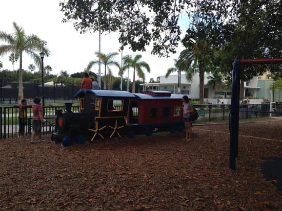 Flamingo Park Playground — photo 1 of 2