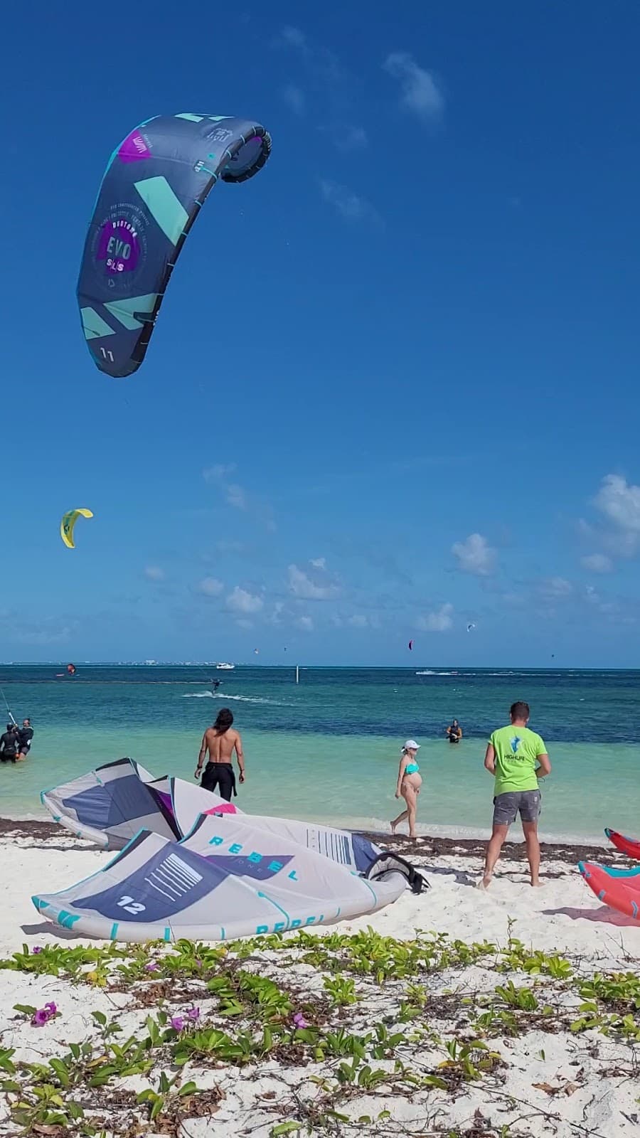 VENTAIGUA Kitesurf & Wingfoil School Puerto Cancun. Foil, Paddle, wakesurf