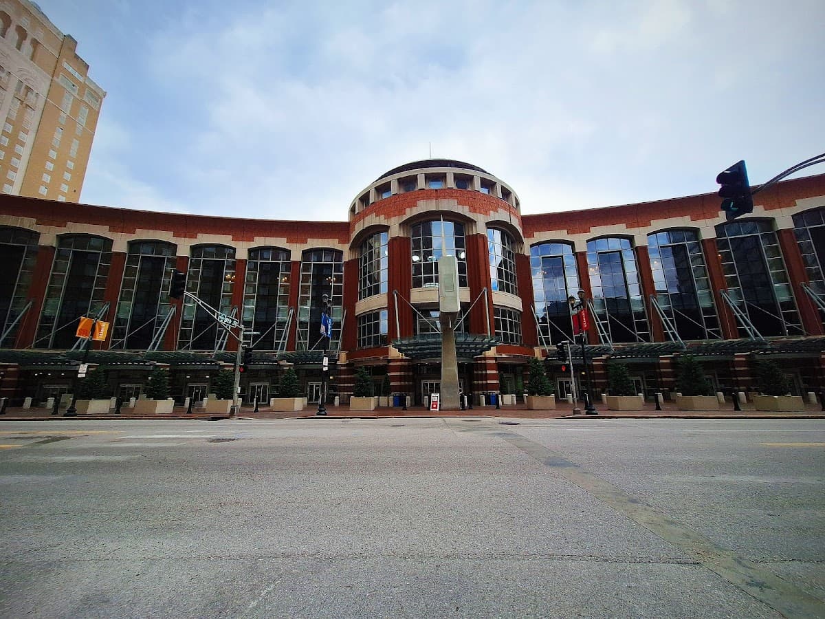 Explore St. Louis, photo 1 of 2