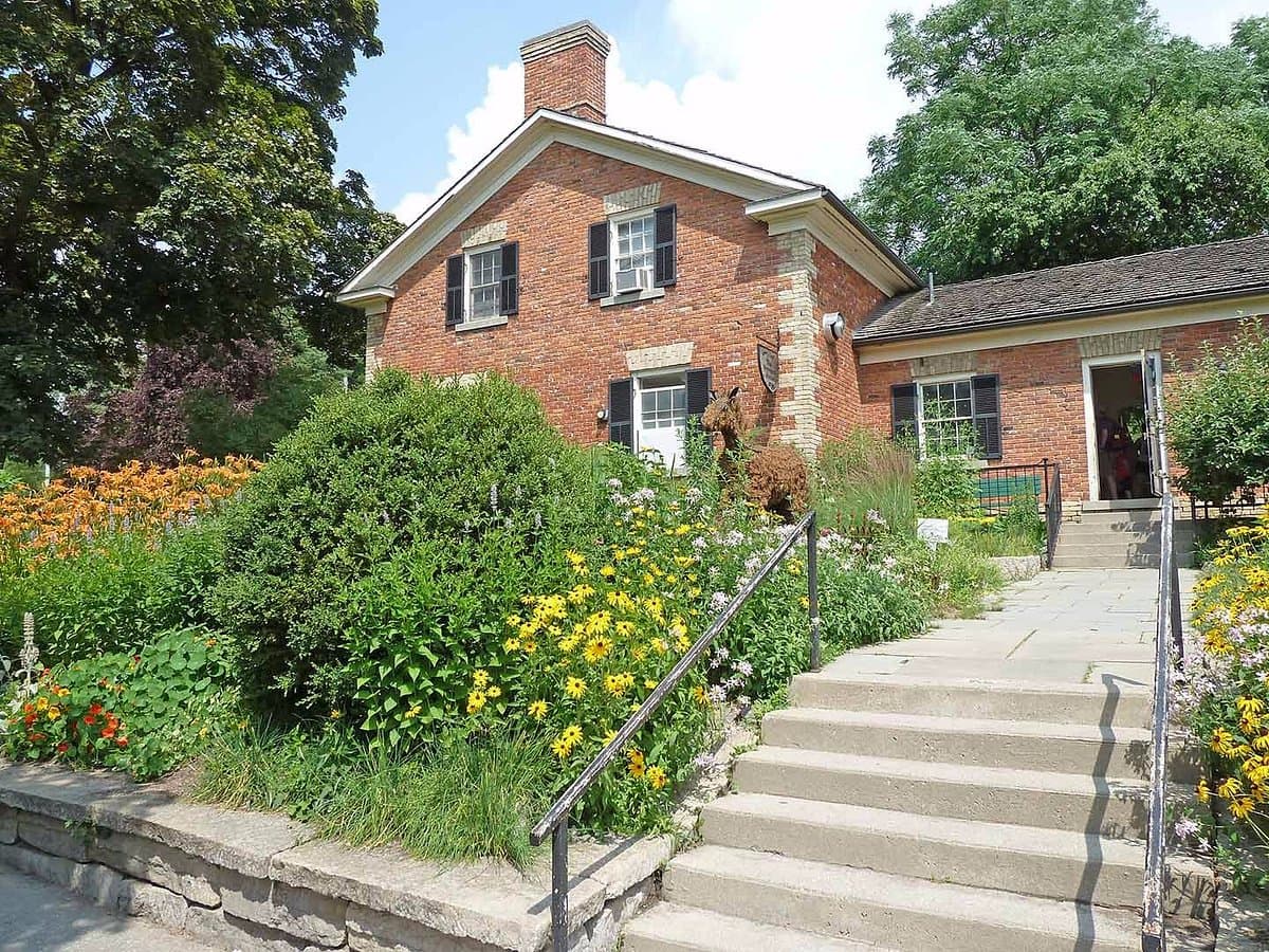 Riverdale Farm - Meeting House