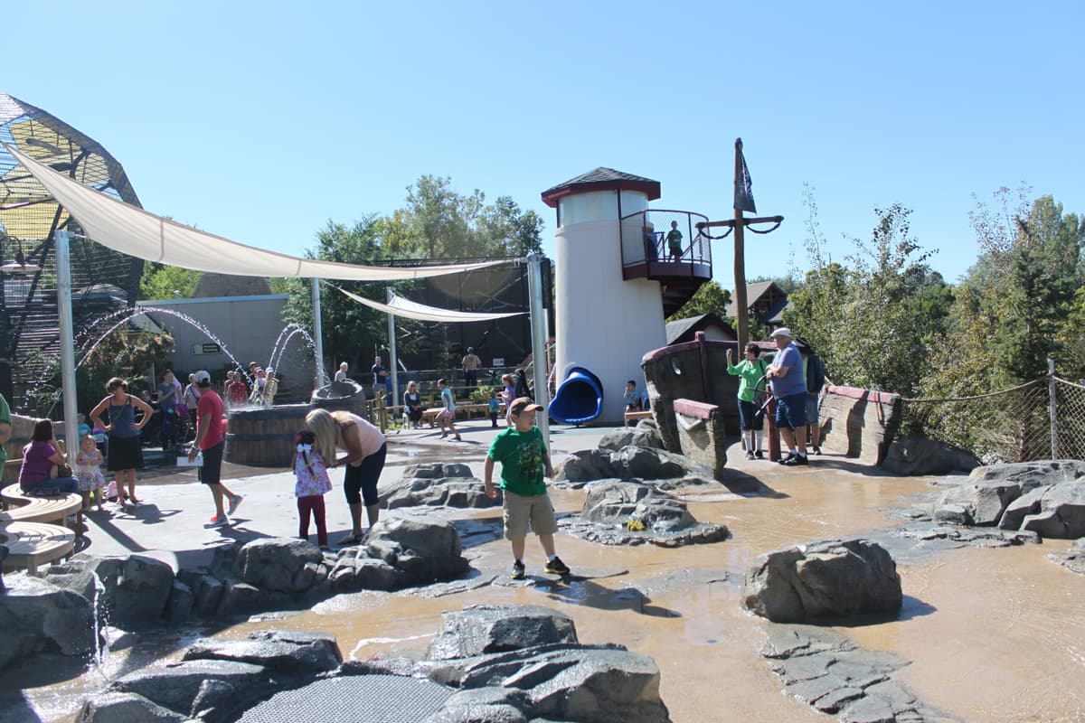 Lighthouse Point Splash Zone at Hogle Zoo